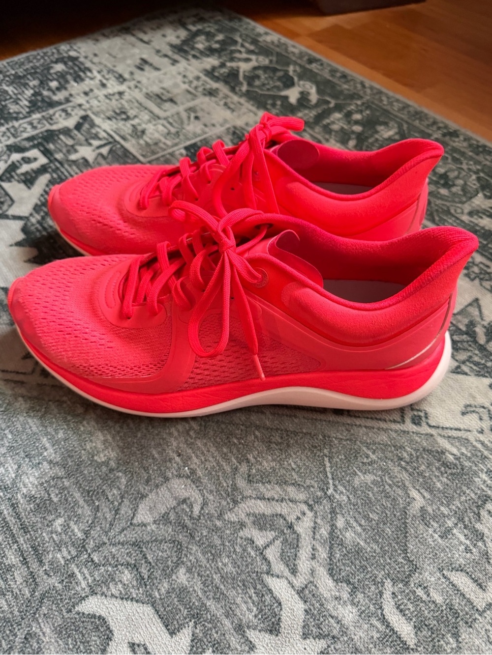 Lululemon women’s  W Chargefeel Low Workout Shoe - Picture 2 of 12